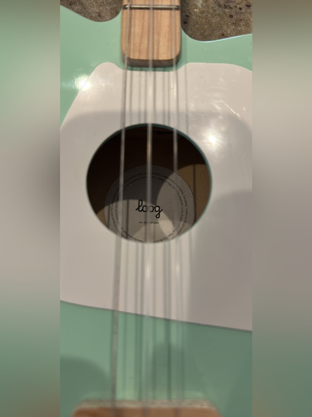 Loog mini acoustic guitar - Picture 2 of 4
